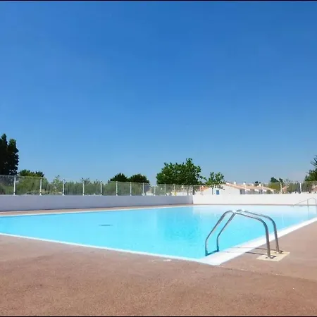Location Type 2 A : Piscine Chauffee, Tennis, Pres Commerces Et - Fr-1-231-293 Holiday home Bretignolles-sur-Mer