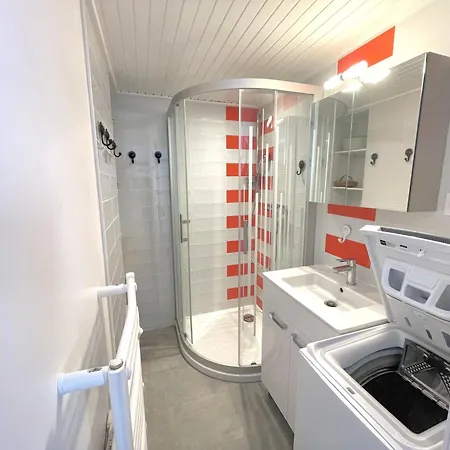 Casa de Férias Location Type 2 à : Piscine Chauffée, Tennis, Près Commerces Et - Fr-1-231-293 *