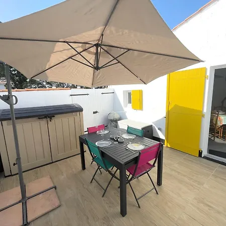 Holiday home Location Type 2 A : Piscine Chauffee, Tennis, Pres Commerces Et - Fr-1-231-293 *
