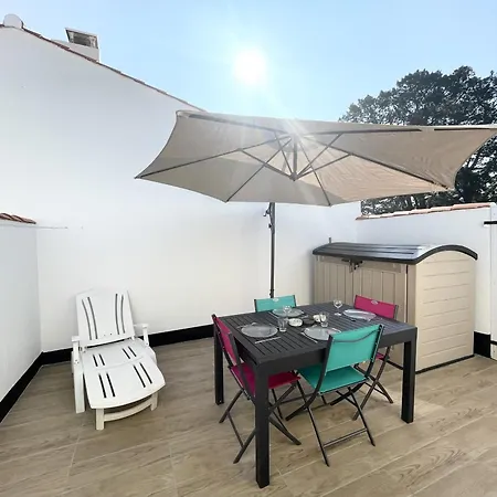 Location Type 2 A : Piscine Chauffee, Tennis, Pres Commerces Et - Fr-1-231-293