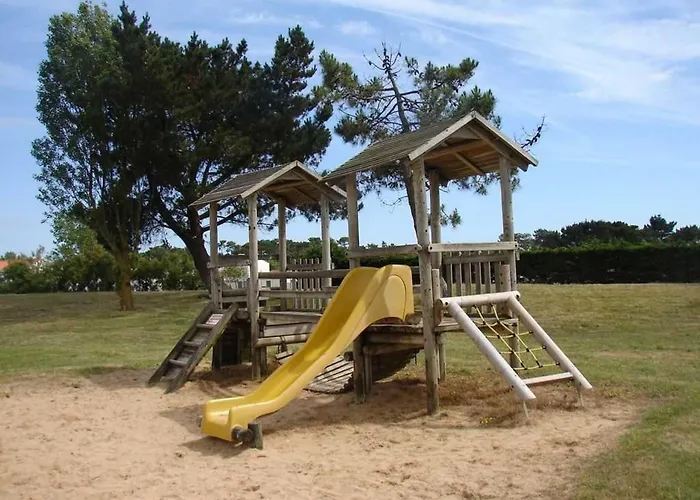 Location Type 2 A : Piscine Chauffee, Tennis, Pres Commerces Et - Fr-1-231-293 度假居