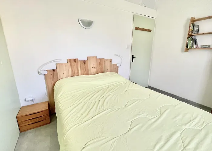 Location Type 2 A : Piscine Chauffee, Tennis, Pres Commerces Et - Fr-1-231-293 *