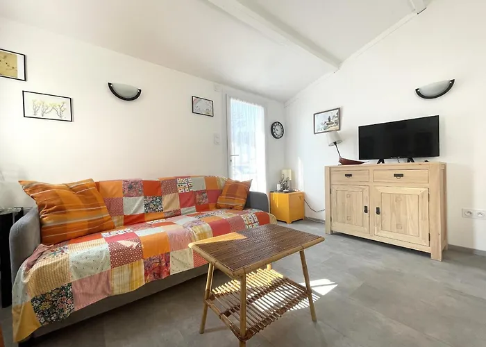 Location Type 2 A : Piscine Chauffee, Tennis, Pres Commerces Et - Fr-1-231-293 度假居